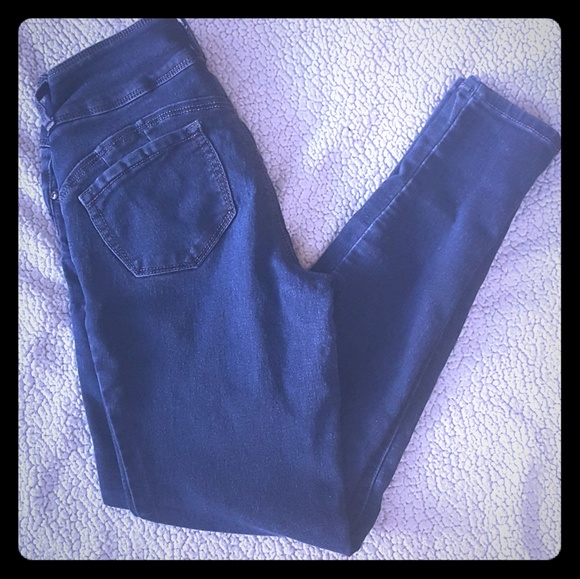 butt enhancing jeans